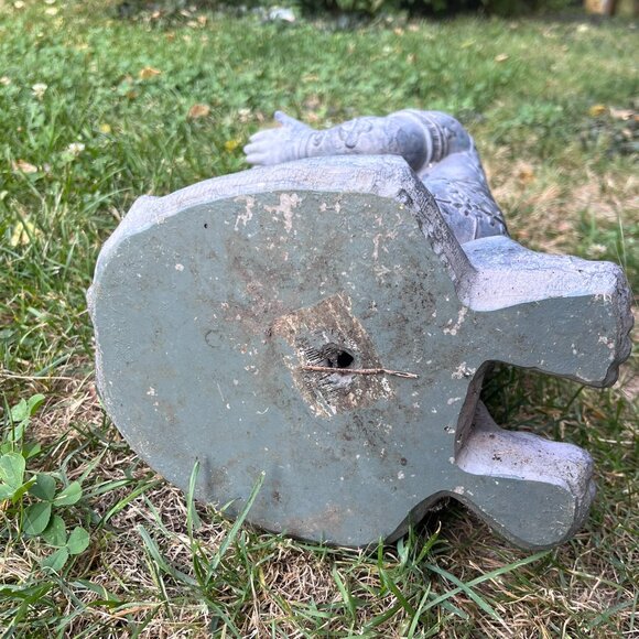Meditating Buddha Statue. Indoor/Outdoor. - Picture 8 of 9